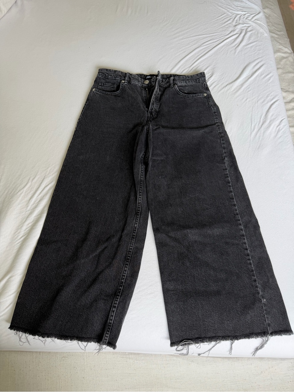 Zara Black Wide Leg Jeans with Frayed Hem
